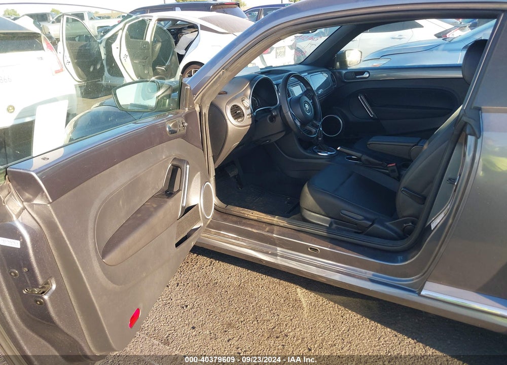 2015 VOLKSWAGEN BEETLE 1.8T VIN: 3VWJ17AT1FM625397
