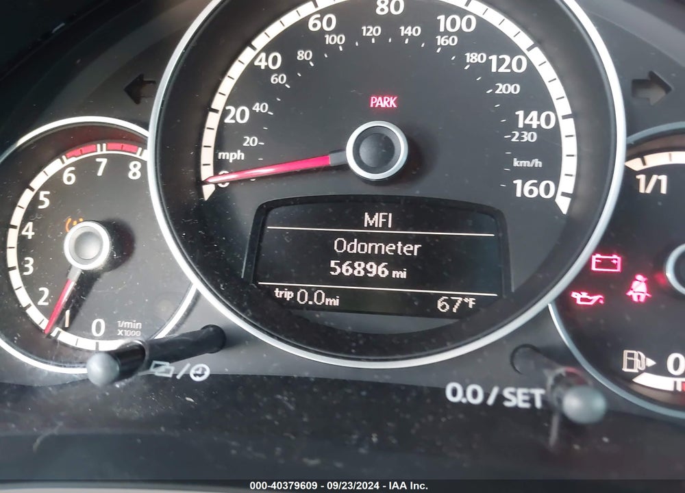 2015 VOLKSWAGEN BEETLE 1.8T VIN: 3VWJ17AT1FM625397