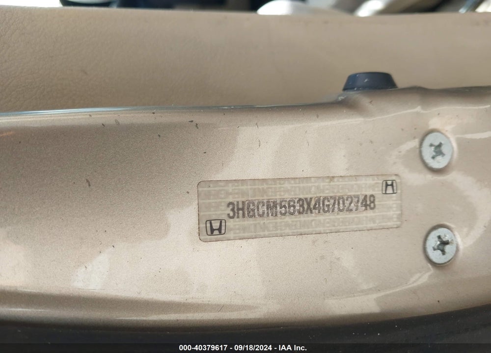 2004 HONDA ACCORD 2.4 LX VIN: 3HGCM563X4G702748