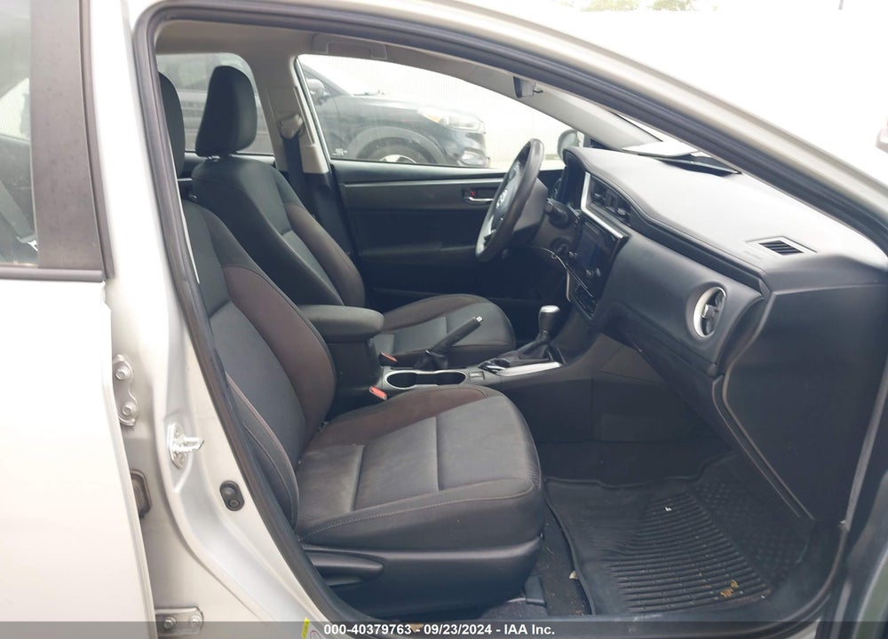 2019 TOYOTA COROLLA LE VIN: 5YFBURHE0KP946321