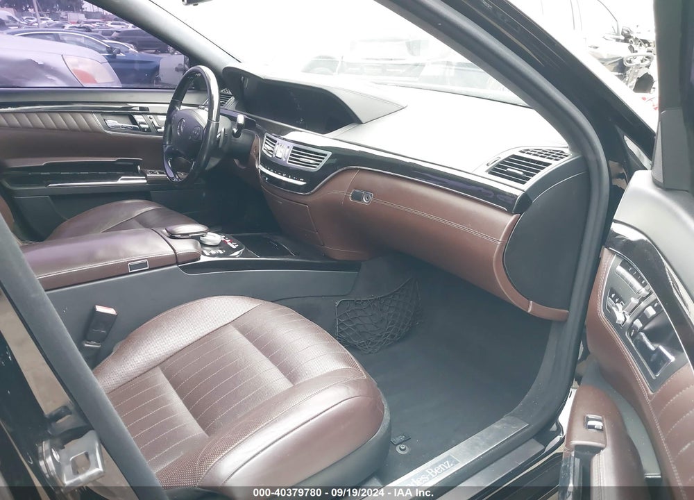 2012 MERCEDES-BENZ S 550 VIN: WDDNG7DB8CA471601