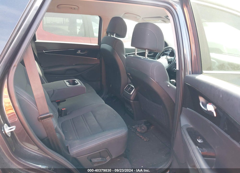 2017 KIA SORENTO 2.4L LX VIN: 5XYPG4A3XHG219788