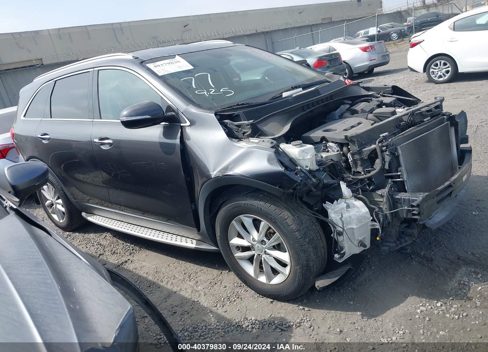 2017 KIA SORENTO 2.4L LX VIN: 5XYPG4A3XHG219788