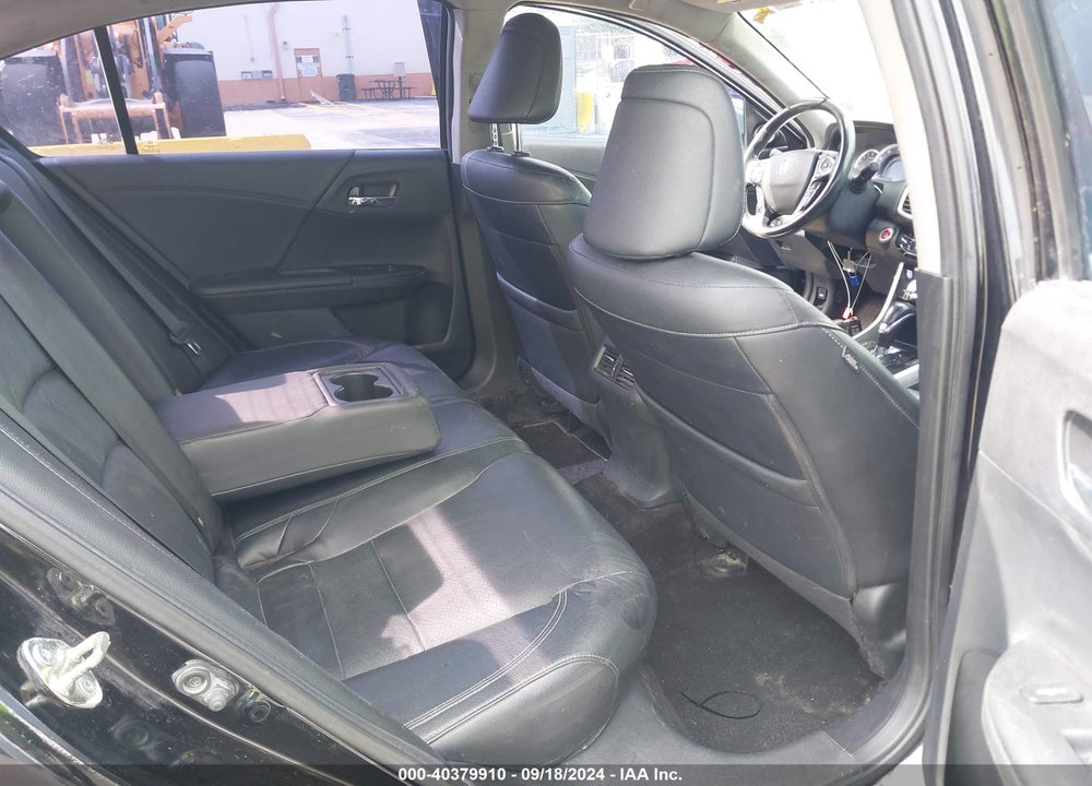 2016 HONDA ACCORD TOURING VIN: 1HGCR3F97GA020228