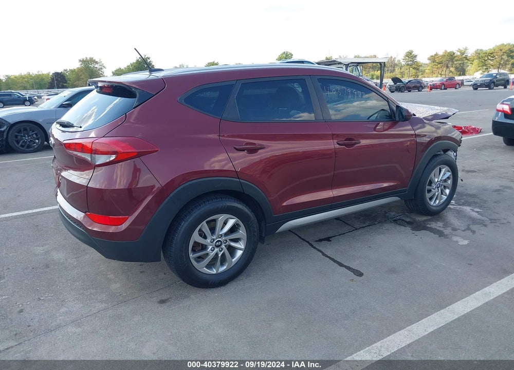 2017 HYUNDAI TUCSON SE VIN: KM8J33A49HU295209