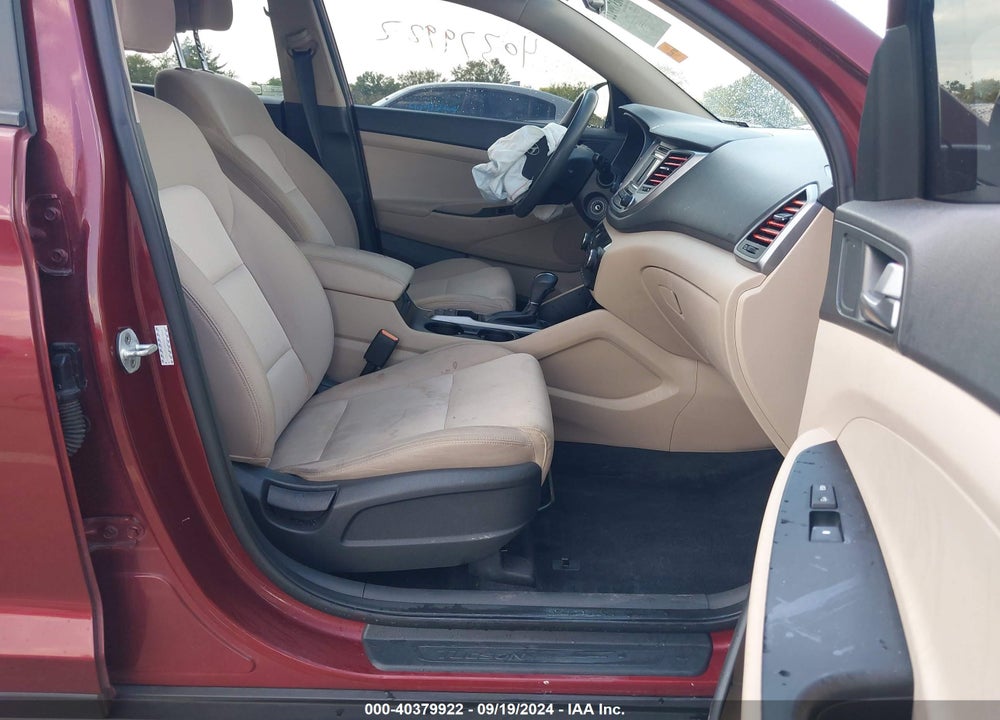 2017 HYUNDAI TUCSON SE VIN: KM8J33A49HU295209