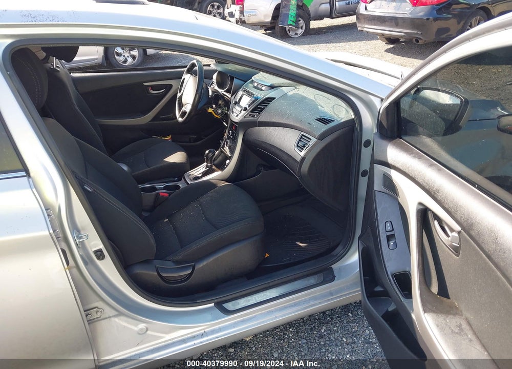 2015 HYUNDAI ELANTRA SE VIN: 5NPDH4AE8FH616553