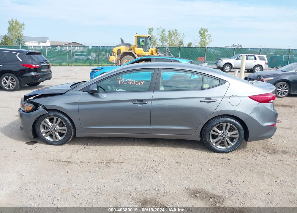 2018 HYUNDAI ELANTRA SEL VIN: 5NPD84LF2JH365303