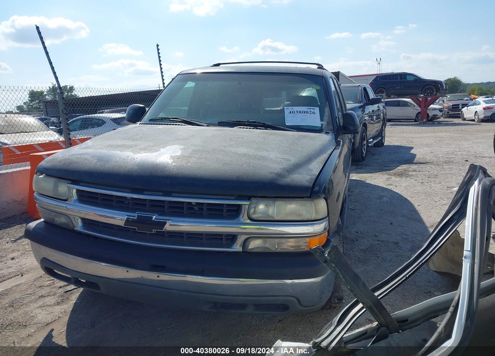 2001 CHEVROLET SUBURBAN 1500 LT VIN: 3GNFK16T91G282137