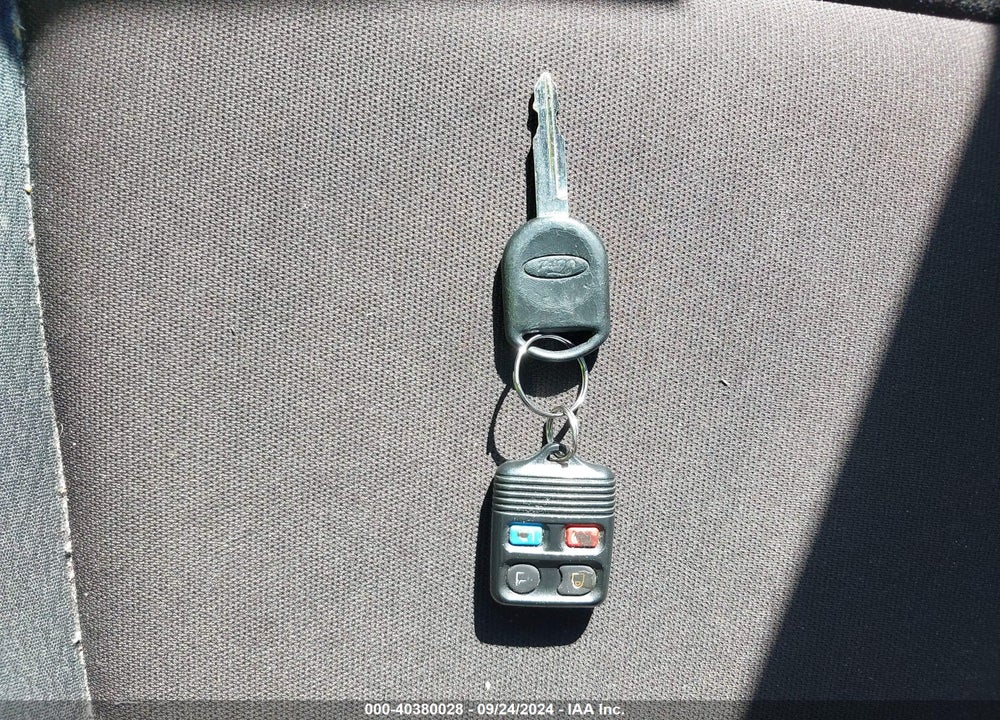 2009 FORD FOCUS SES VIN: 1FAHP36N59W242625