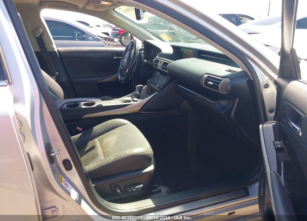 2016 LEXUS IS 200T VIN: JTHBA1D22G5002156