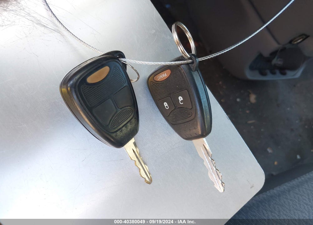 2005 DODGE CARAVAN SXT VIN: 1D4GP45R15B393059