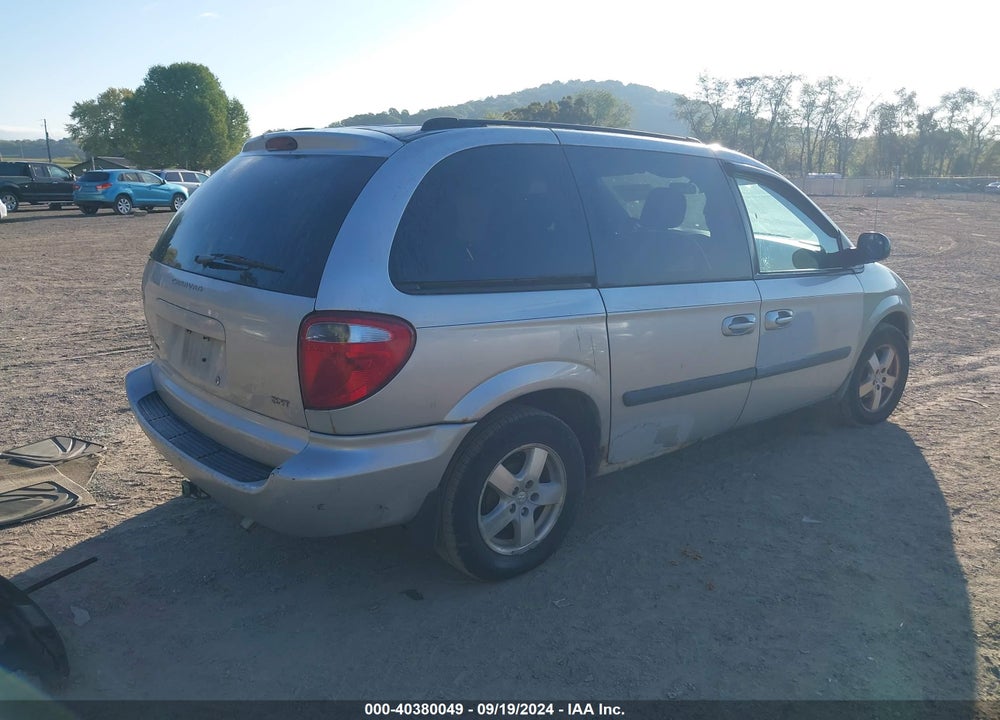 2005 DODGE CARAVAN SXT VIN: 1D4GP45R15B393059