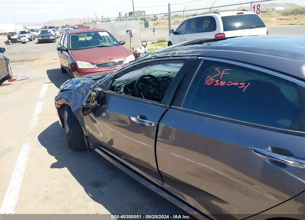 2017 HONDA CIVIC TOURING VIN: 19XFC1F94HE018744