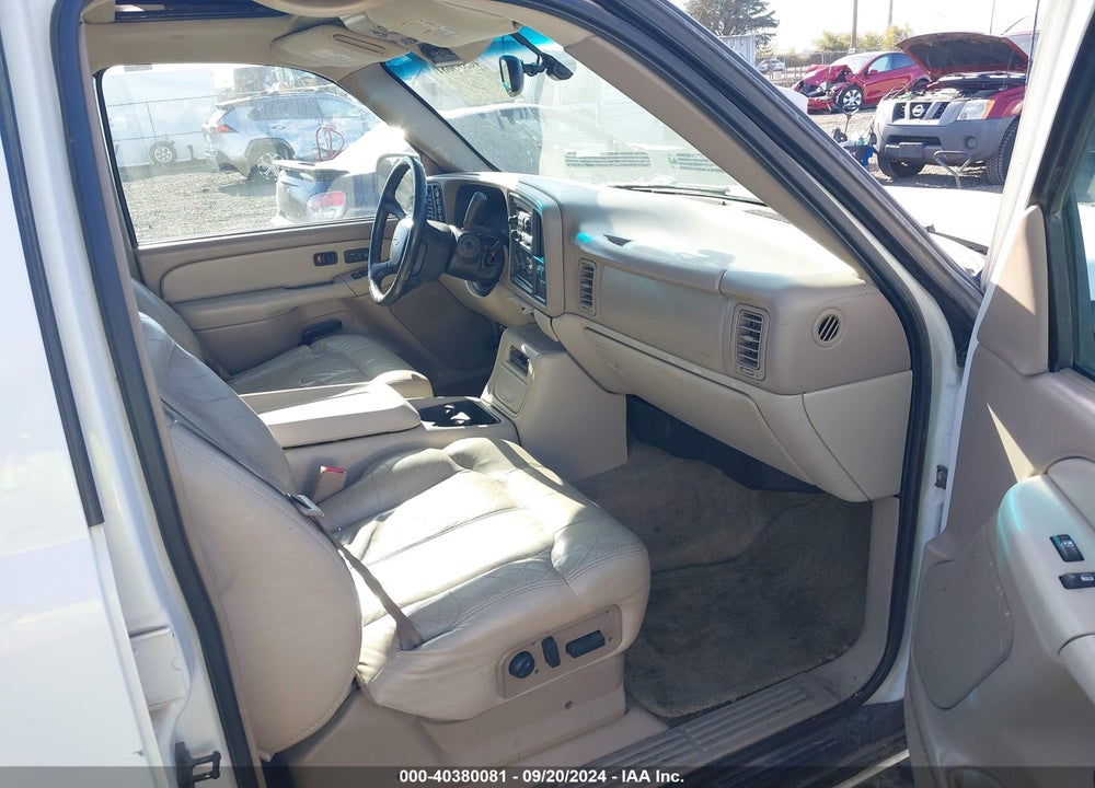2002 CHEVROLET SUBURBAN 1500 LT VIN: 3GNFK16Z42G320234