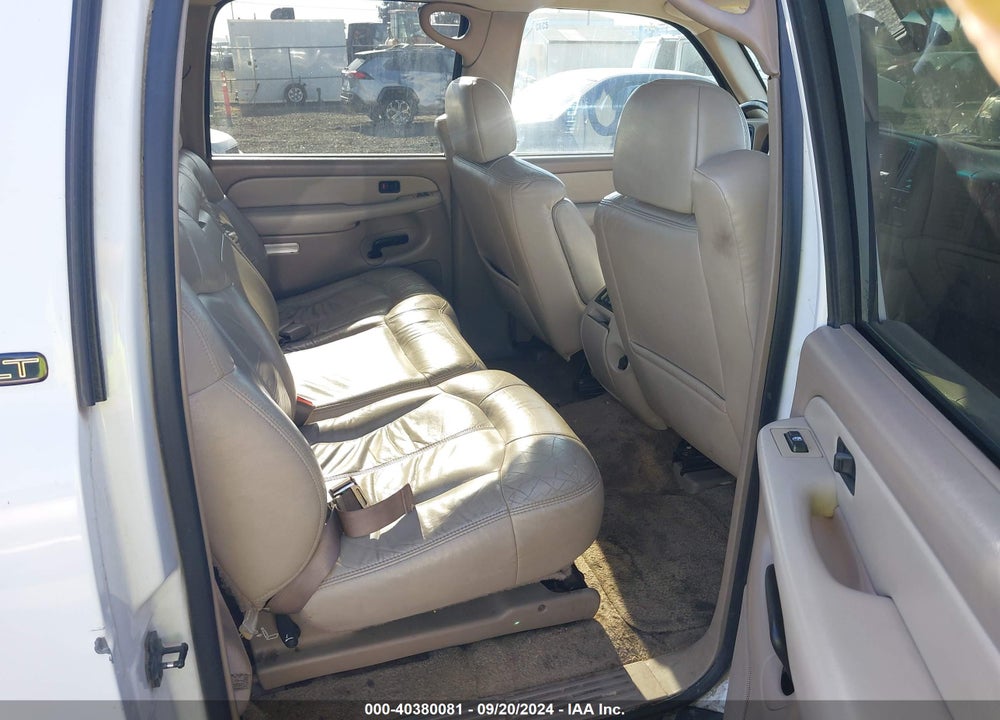 2002 CHEVROLET SUBURBAN 1500 LT VIN: 3GNFK16Z42G320234