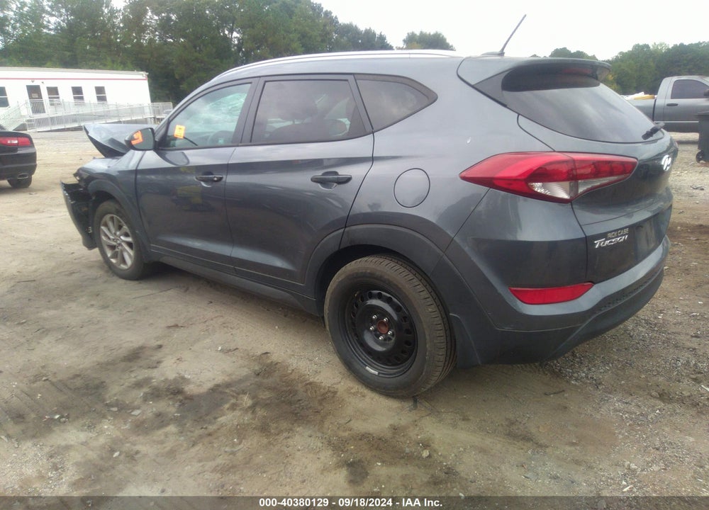2016 HYUNDAI TUCSON SE VIN: KM8J33A49GU073199