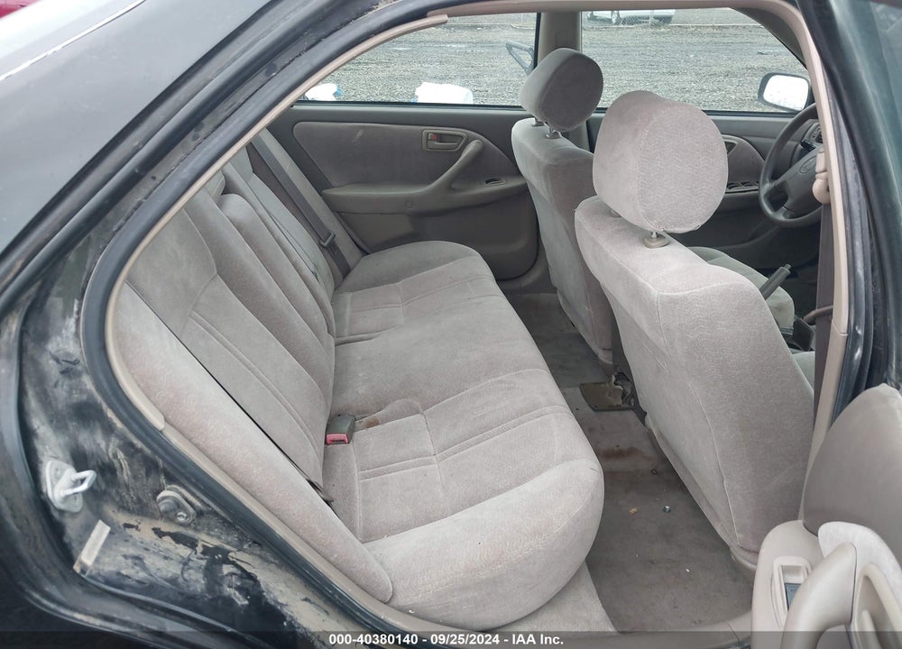 1998 TOYOTA CAMRY LE VIN: 4T1BG22K1WU384236