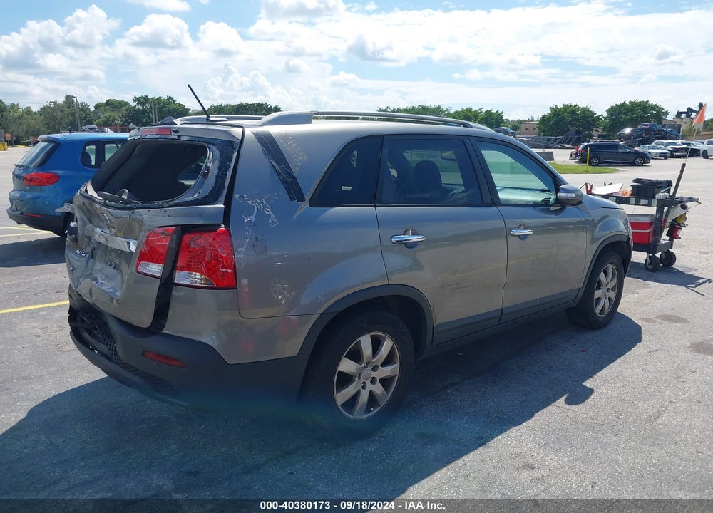 2012 KIA SORENTO LX VIN: 5XYKT3A62CG237754