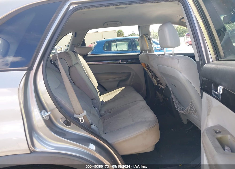 2012 KIA SORENTO LX VIN: 5XYKT3A62CG237754