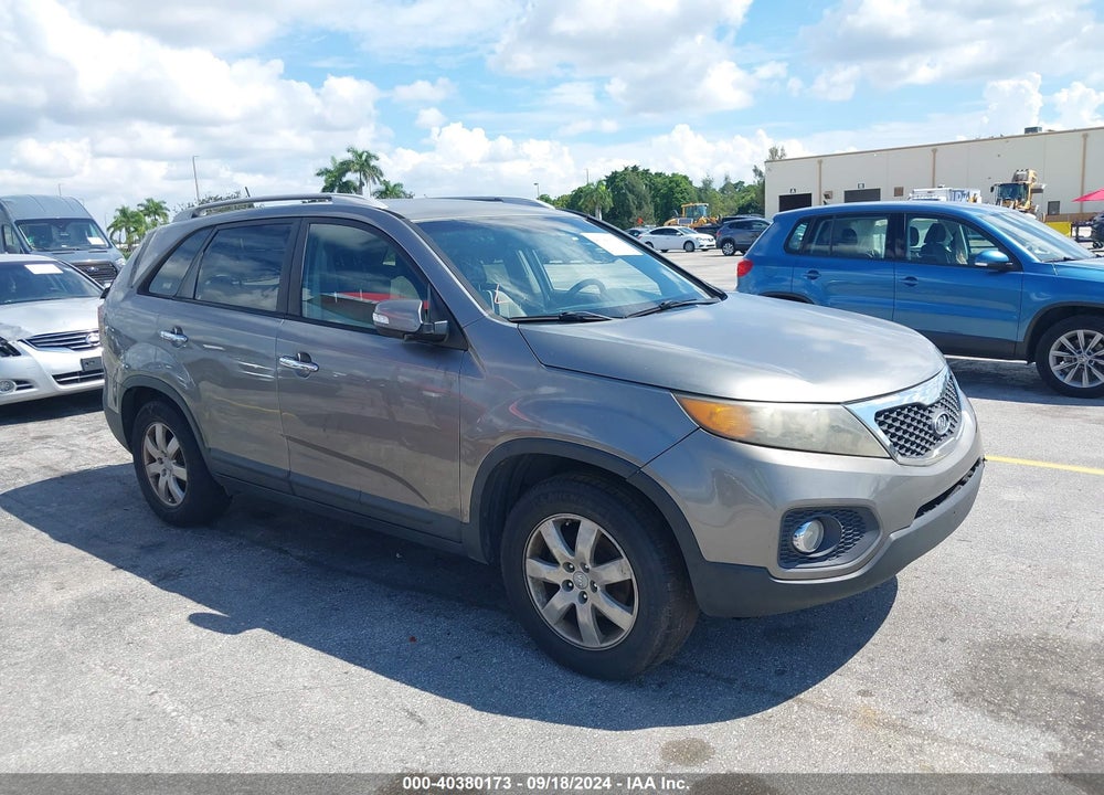 2012 KIA SORENTO LX VIN: 5XYKT3A62CG237754