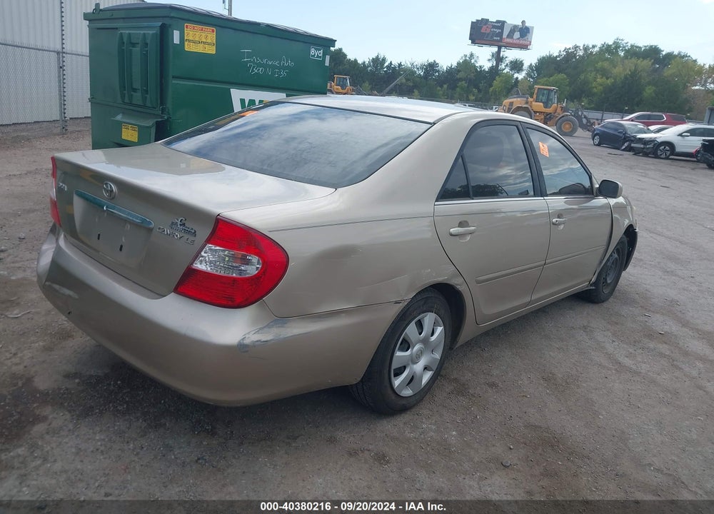 2002 TOYOTA CAMRY LE/XLE VIN: JTDBE32K820073906