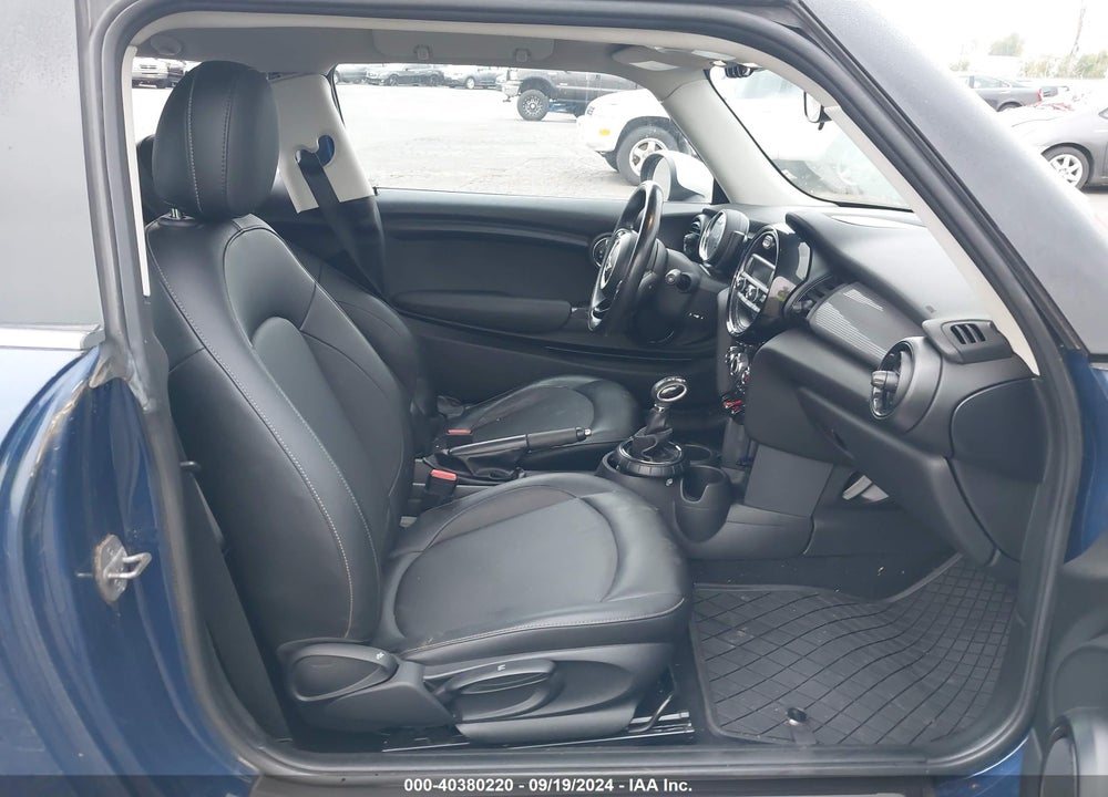 2014 MINI HARDTOP COOPER VIN: WMWXM5C5XET936332
