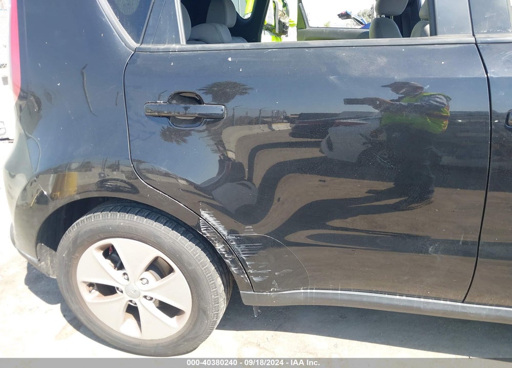 2015 KIA SOUL VIN: KNDJN2A22F7781105