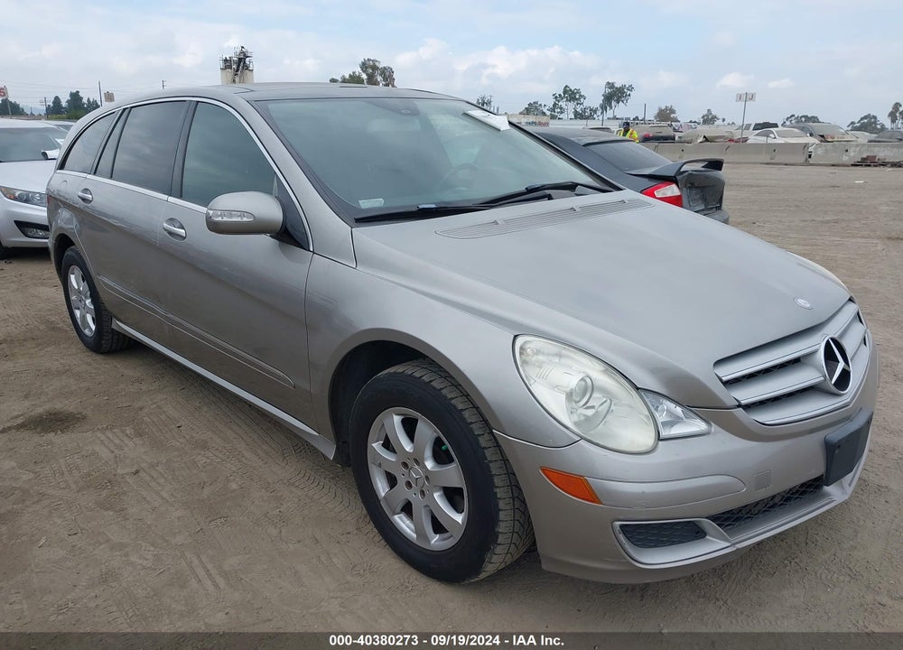 2007 MERCEDES-BENZ R 350 4MATIC VIN: 4JGCB65E57A042825