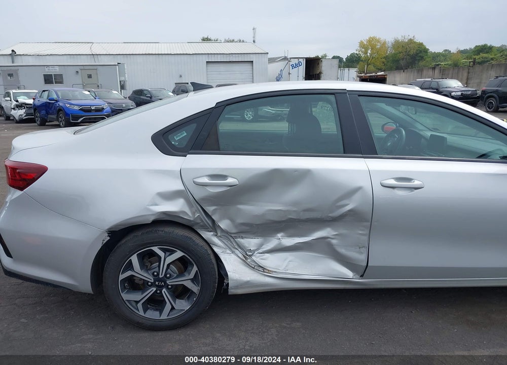 2021 KIA FORTE LXS VIN: 3KPF24AD8ME330950