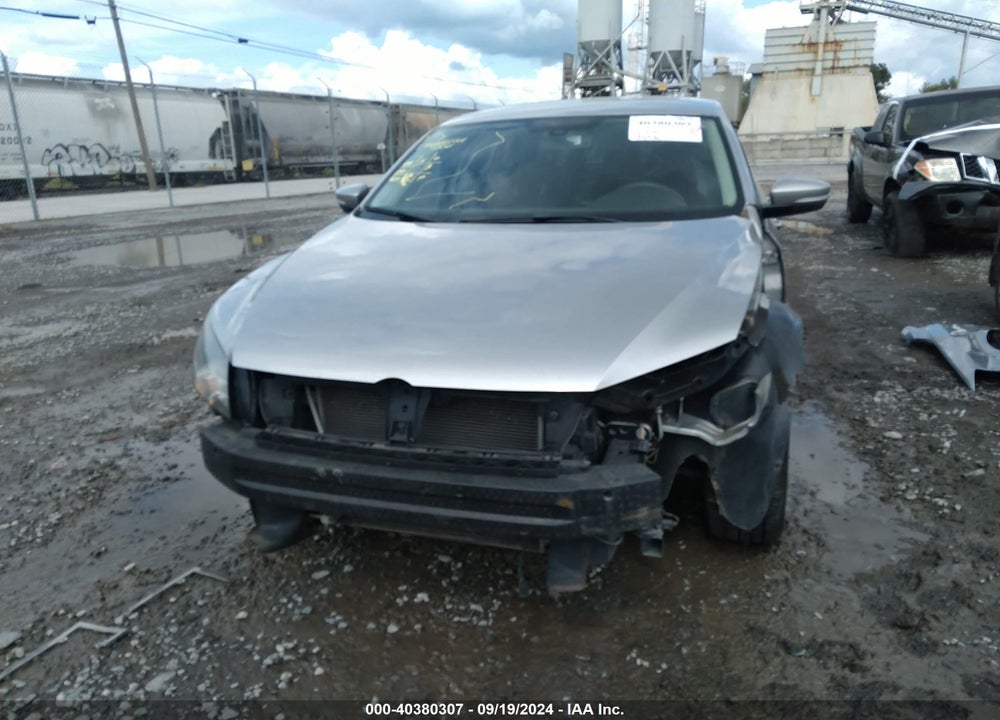 2013 VOLKSWAGEN PASSAT 2.5L S VIN: 1VWAP7A37DC087057