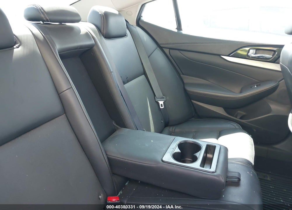 2017 NISSAN MAXIMA 3.5 SL VIN: 1N4AA6AP7HC409001