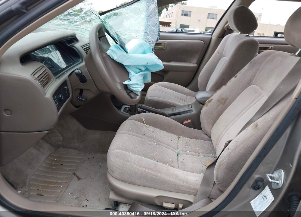 1999 TOYOTA CAMRY LE V6 VIN: 4T1BF22K4XU079852