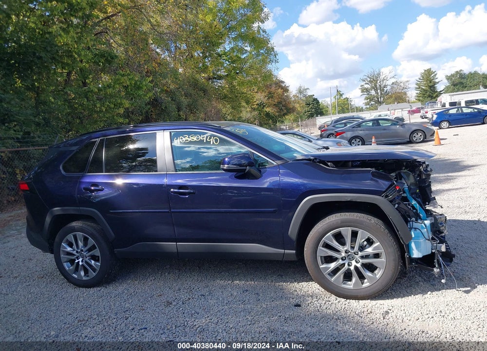 2022 TOYOTA RAV4 XLE PREMIUM VIN: 2T3A1RFV9NW300373
