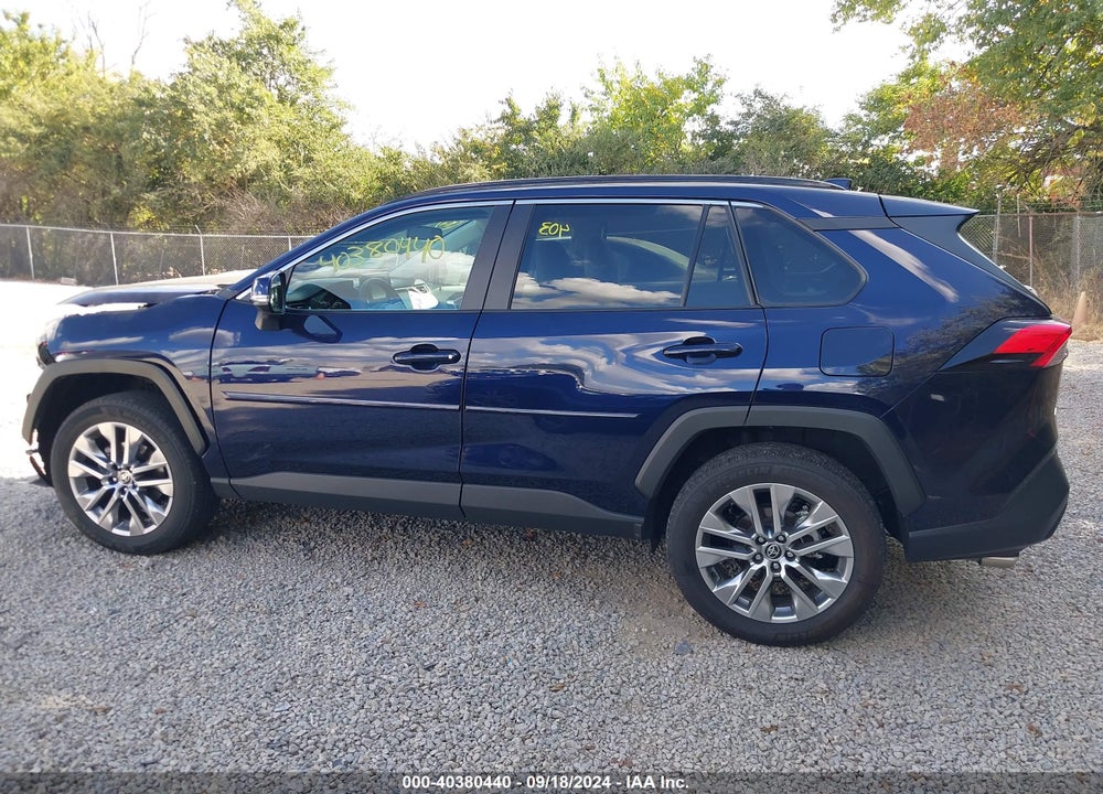 2022 TOYOTA RAV4 XLE PREMIUM VIN: 2T3A1RFV9NW300373