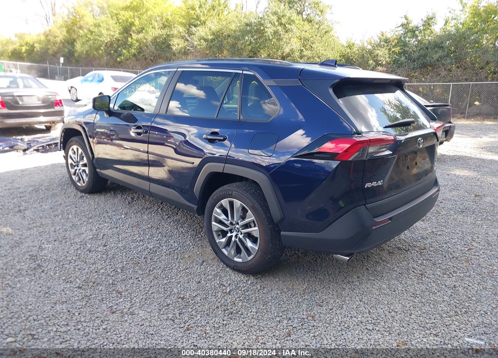 2022 TOYOTA RAV4 XLE PREMIUM VIN: 2T3A1RFV9NW300373