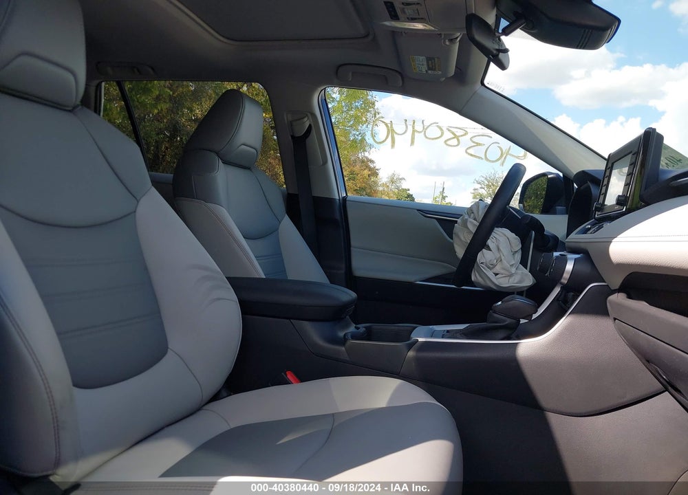2022 TOYOTA RAV4 XLE PREMIUM VIN: 2T3A1RFV9NW300373
