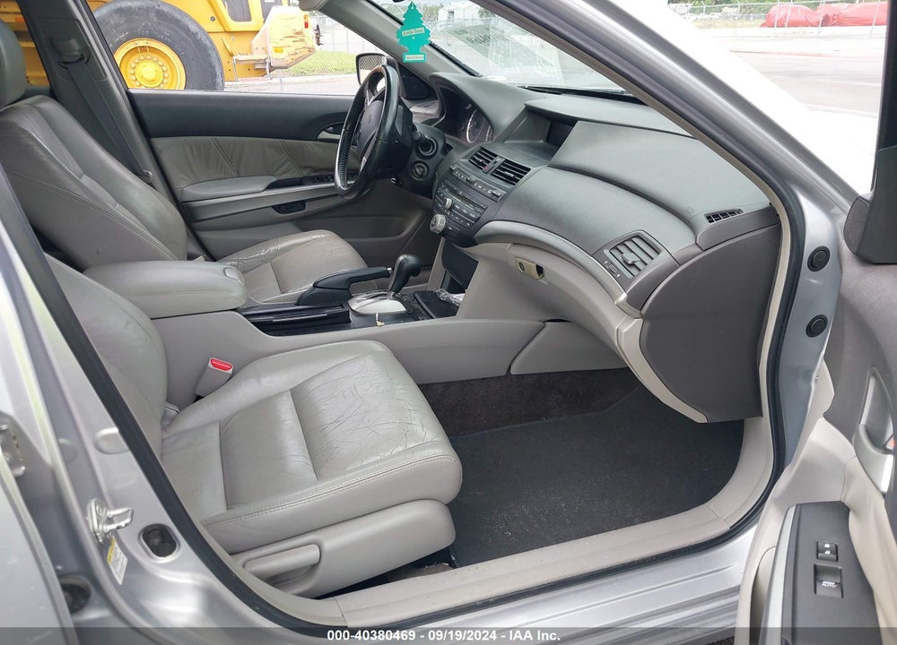 2009 HONDA ACCORD 2.4 EX-L VIN: 1HGCP268X9A031380