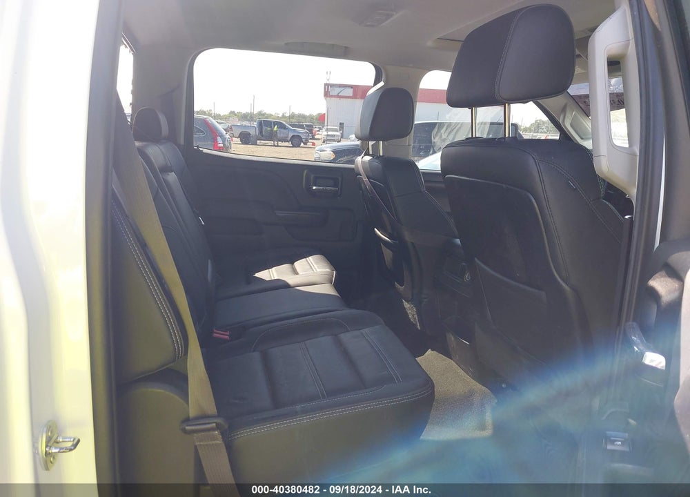2015 GMC SIERRA 2500HD DENALI VIN: 1GT120E88FF164230