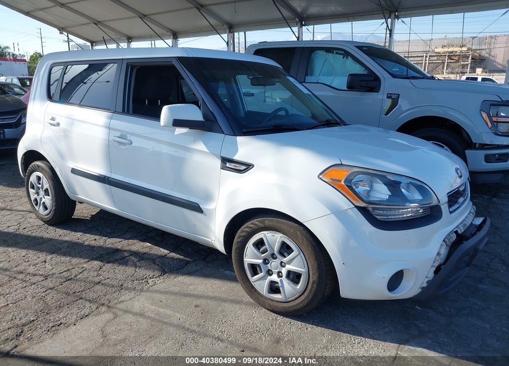 2013 KIA SOUL VIN: KNDJT2A57D7586890