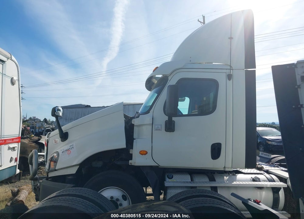 2018 FREIGHTLINER CASCADIA 125 VIN: 3AKJGEDR5JSJX4696
