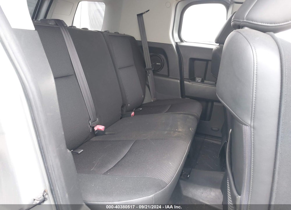 2007 TOYOTA FJ CRUISER VIN: JTEZU11F470011870