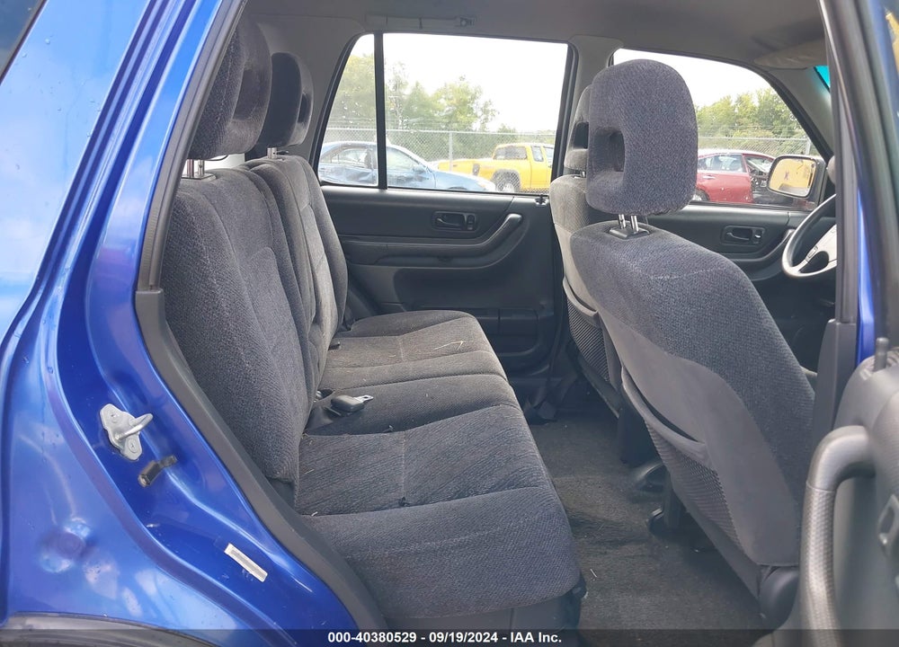 2000 HONDA CR-V VIN: JHLRD184XYC039006