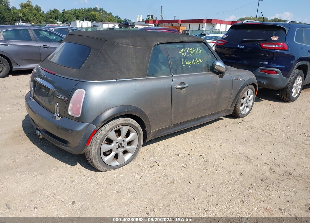 2005 MINI COOPER S VIN: WMWRH33485TK55272