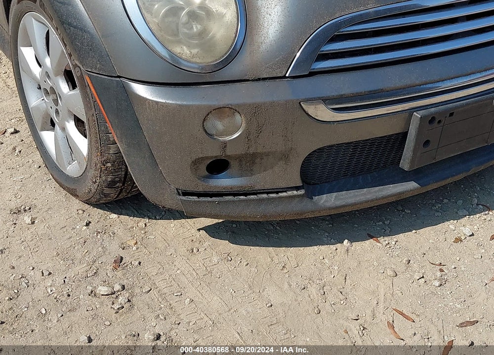 2005 MINI COOPER S VIN: WMWRH33485TK55272