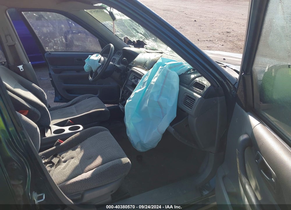1998 HONDA CR-V LX VIN: JHLRD1843WC035151
