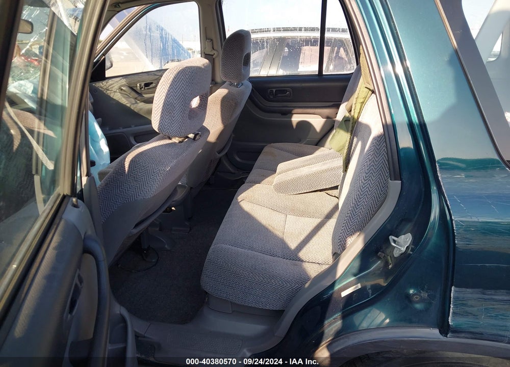 1998 HONDA CR-V LX VIN: JHLRD1843WC035151