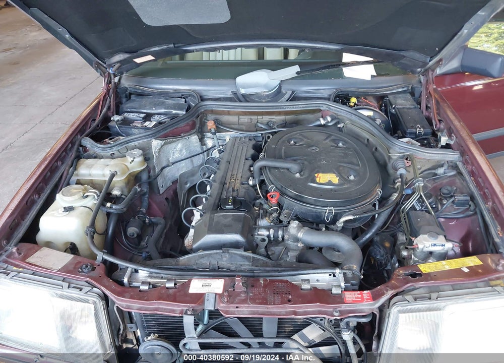 1989 MERCEDES-BENZ 300 E VIN: WDBEA30D9KA855055