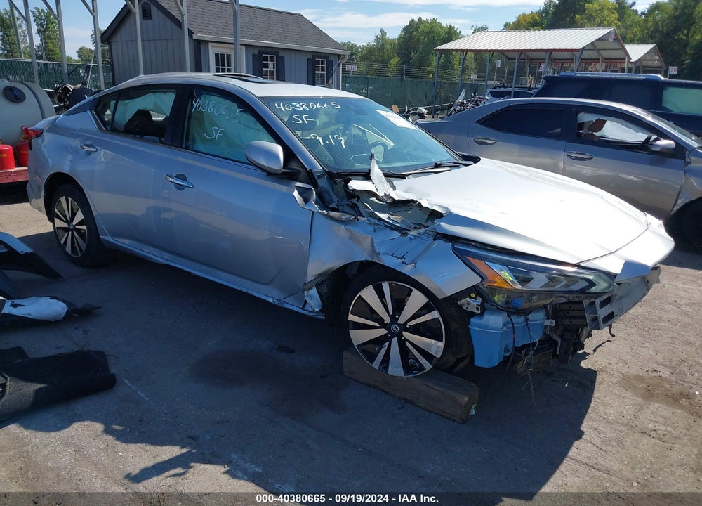 2022 NISSAN ALTIMA SV FWD VIN: 1N4BL4DV4NN329409