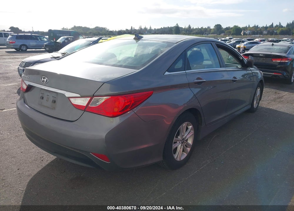 2014 HYUNDAI SONATA VIN: 5NPEB4AC7EH881564